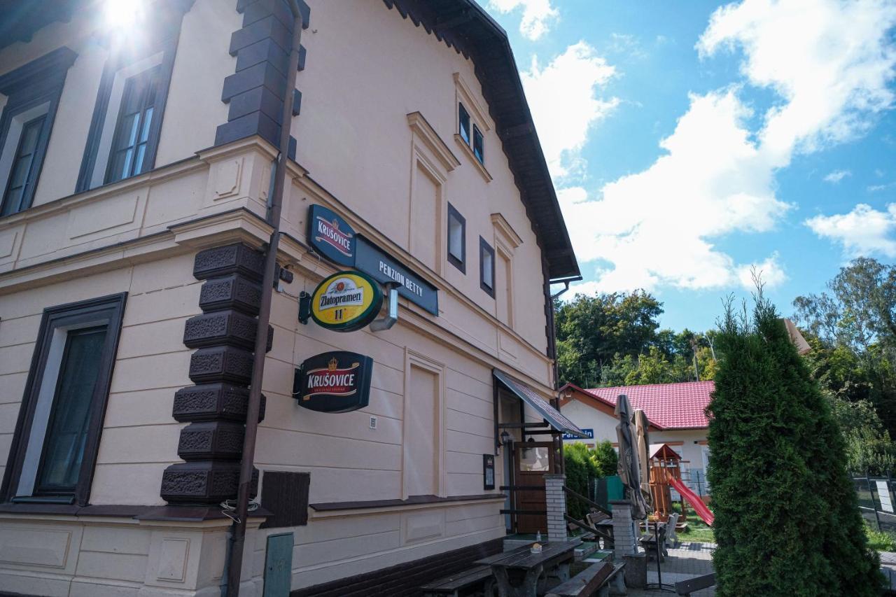 Penzion Betty Okounov Exterior photo